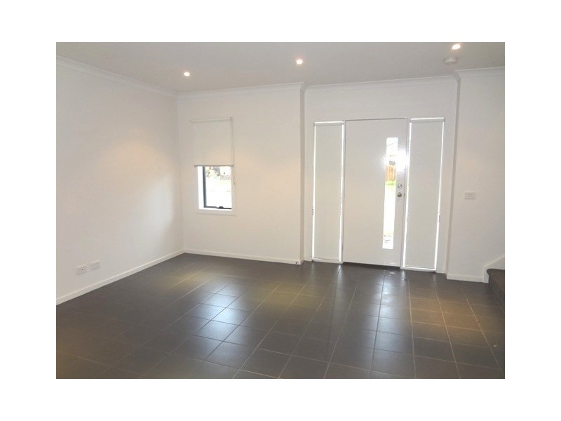 73 Lyndarum Drive, Epping VIC 3076