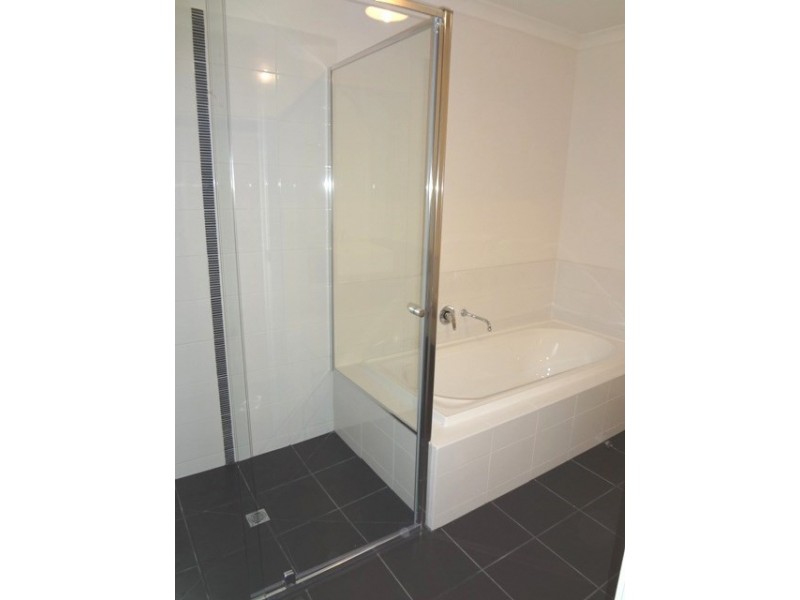 73 Lyndarum Drive, Epping VIC 3076