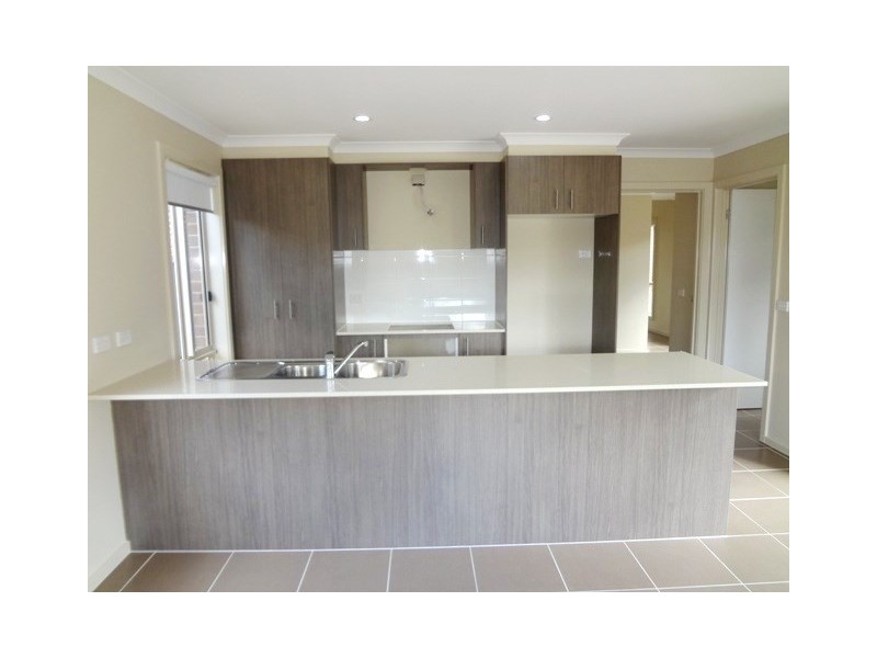 22 Villandry Street, Roxburgh Park VIC 3064