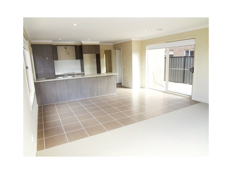 22 Villandry Street, Roxburgh Park VIC 3064
