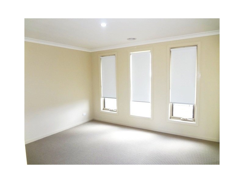 22 Villandry Street, Roxburgh Park VIC 3064