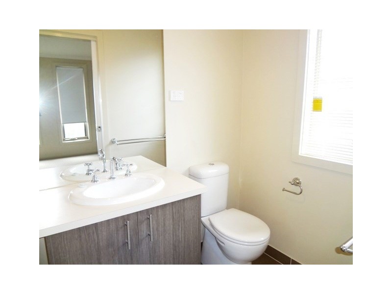 22 Villandry Street, Roxburgh Park VIC 3064