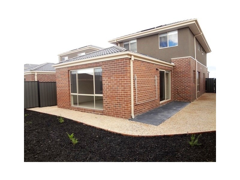 22 Villandry Street, Roxburgh Park VIC 3064