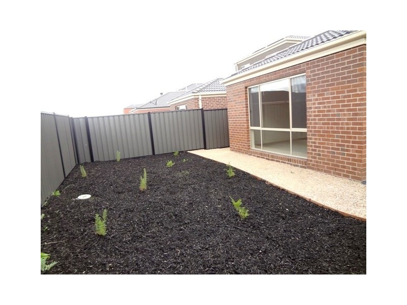 22 Villandry Street, Roxburgh Park VIC 3064