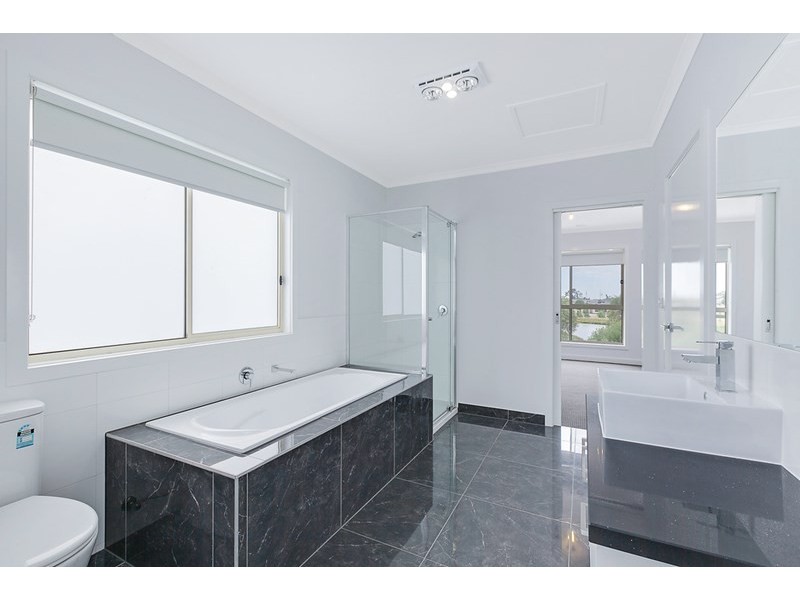7 Teschke Walk, Epping VIC 3076