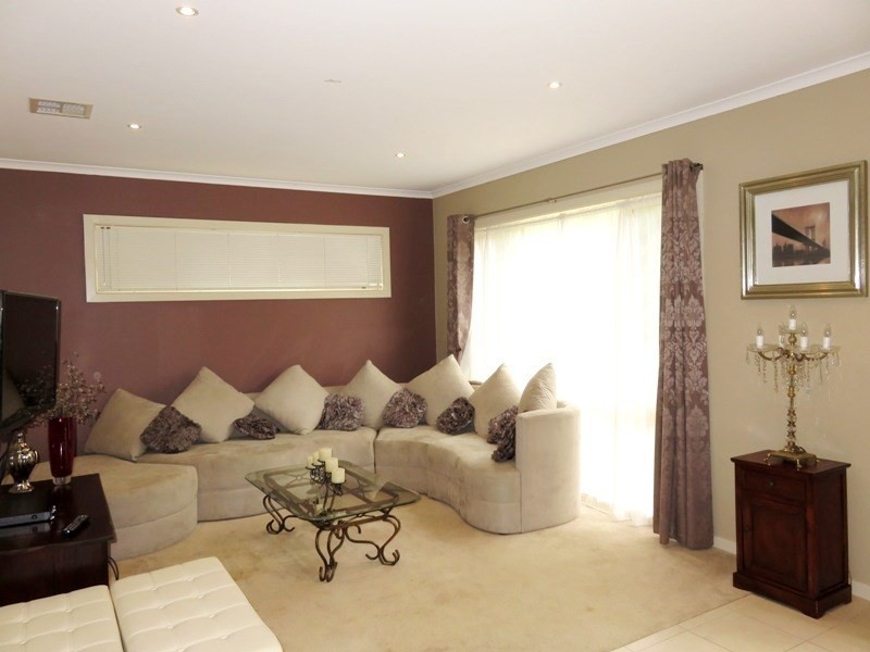 1 Rowanval Terrace, Mernda VIC 3754