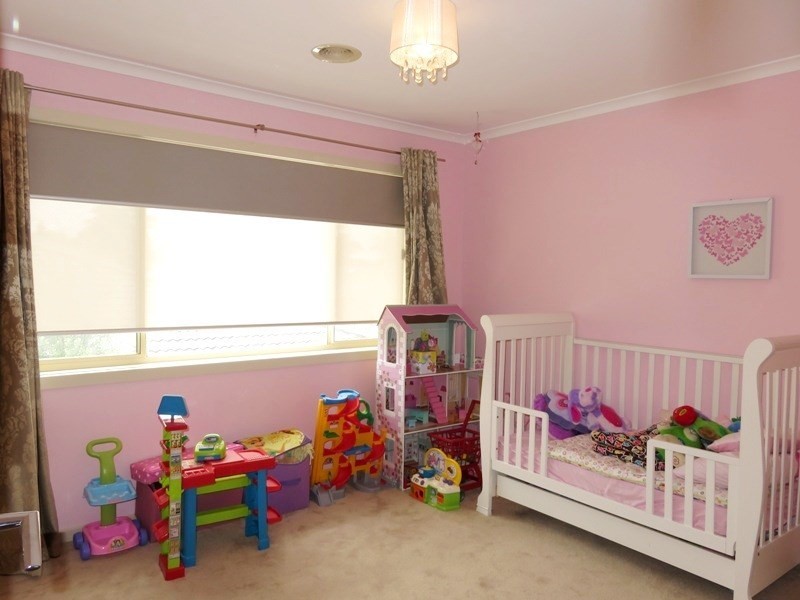 1 Rowanval Terrace, Mernda VIC 3754