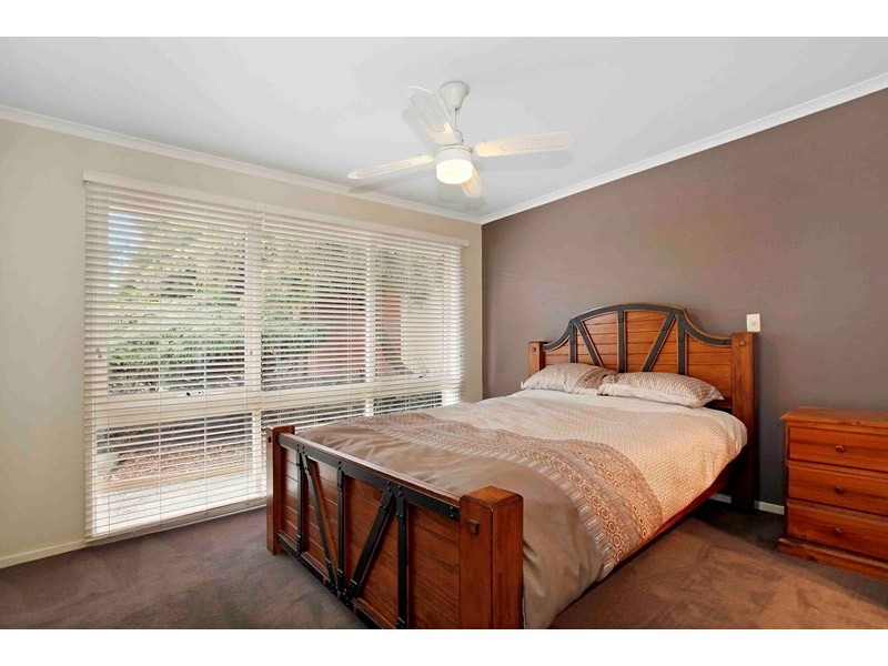 16 Lauren Court, Epping VIC 3076