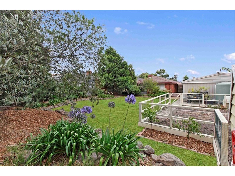 16 Lauren Court, Epping VIC 3076