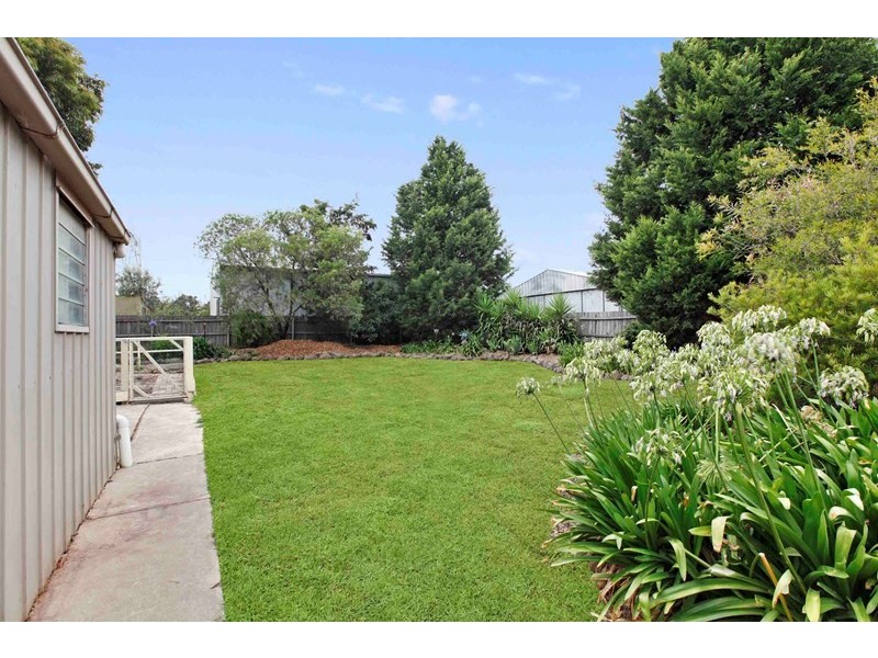 16 Lauren Court, Epping VIC 3076