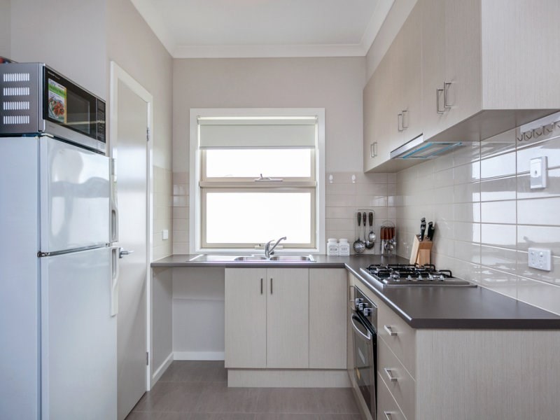 24 Ballybunion Avenue, Craigieburn VIC 3064
