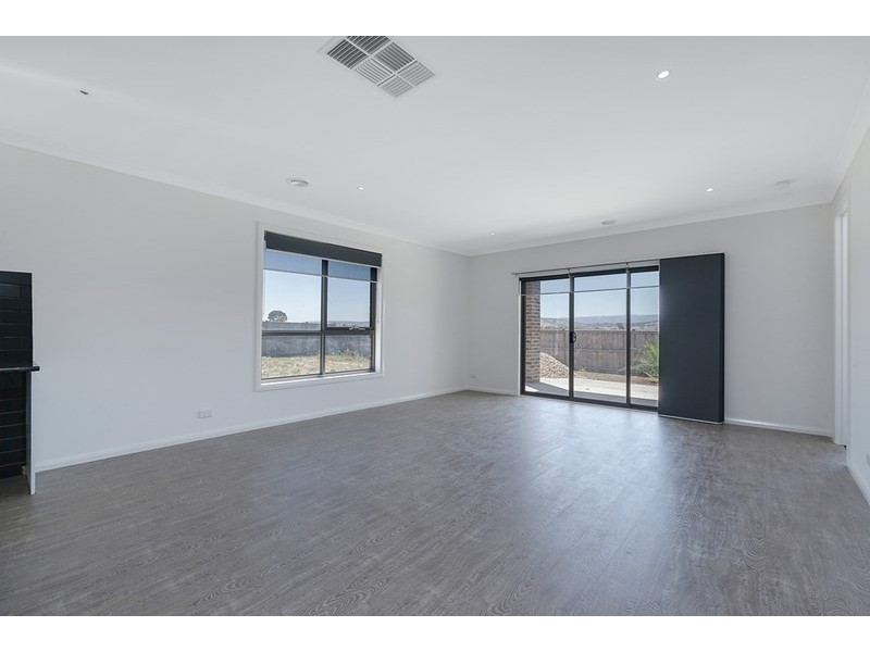 85 Wallara Waters Boulevard, Wallan VIC 3756