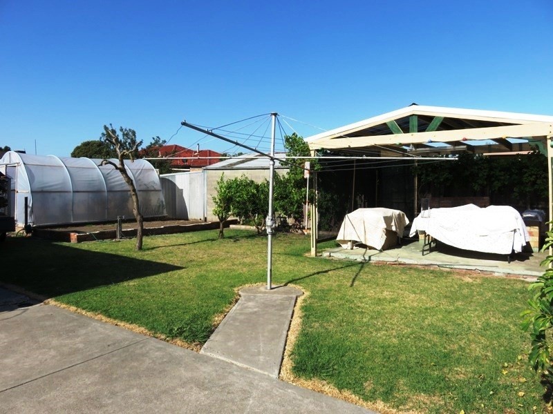 40 Burton Street, Lalor VIC 3075