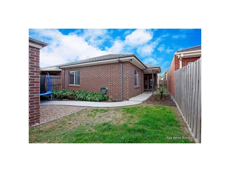 8 Broxburn Walk, Epping VIC 3076