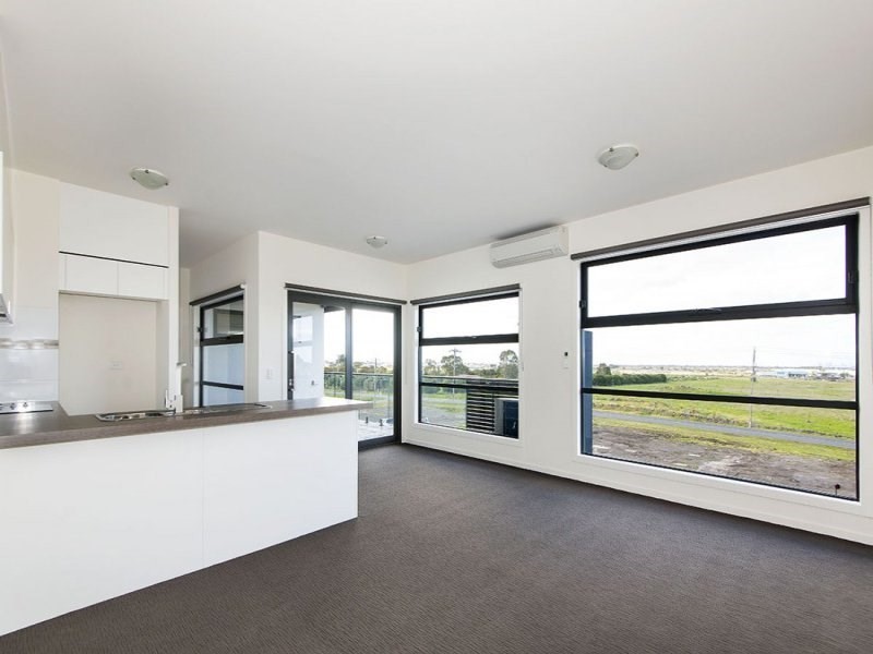 39(130)/1B Jarama Boulevard, Epping VIC 3076