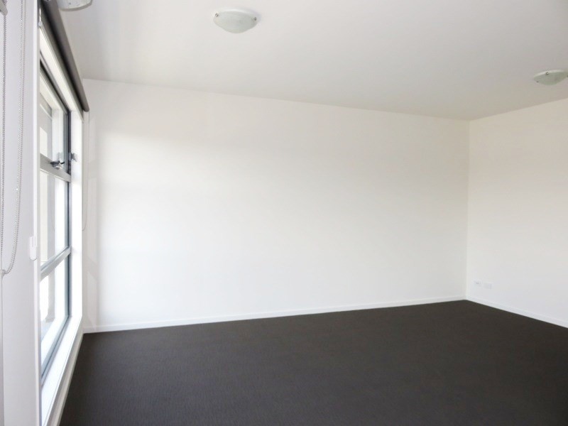 39(130)/1B Jarama Boulevard, Epping VIC 3076