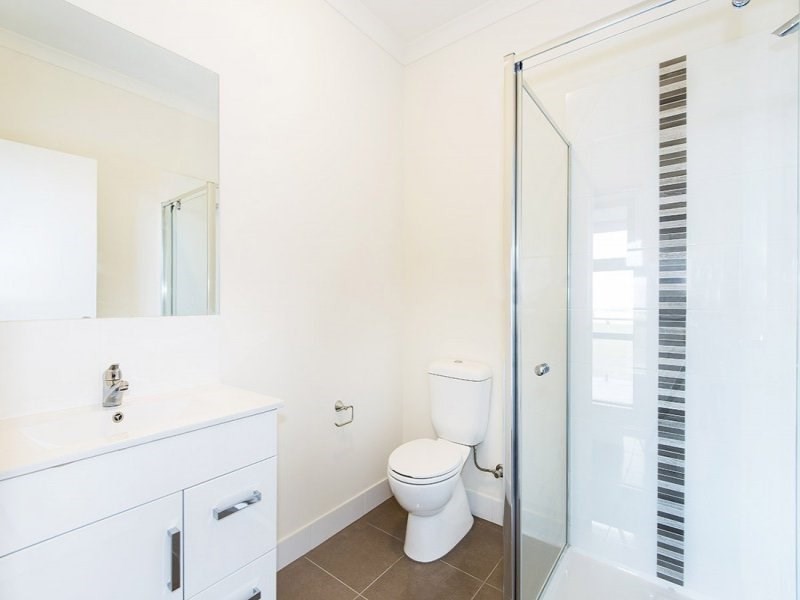 39(130)/1B Jarama Boulevard, Epping VIC 3076