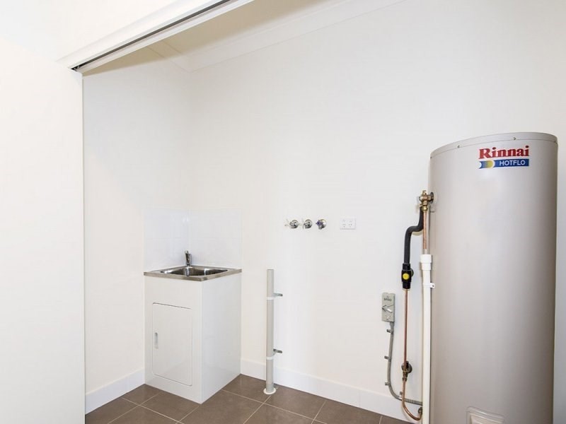 39(130)/1B Jarama Boulevard, Epping VIC 3076