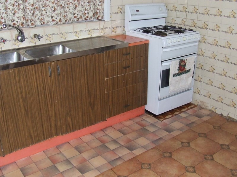 42 Vasey Avenue, Lalor VIC 3075