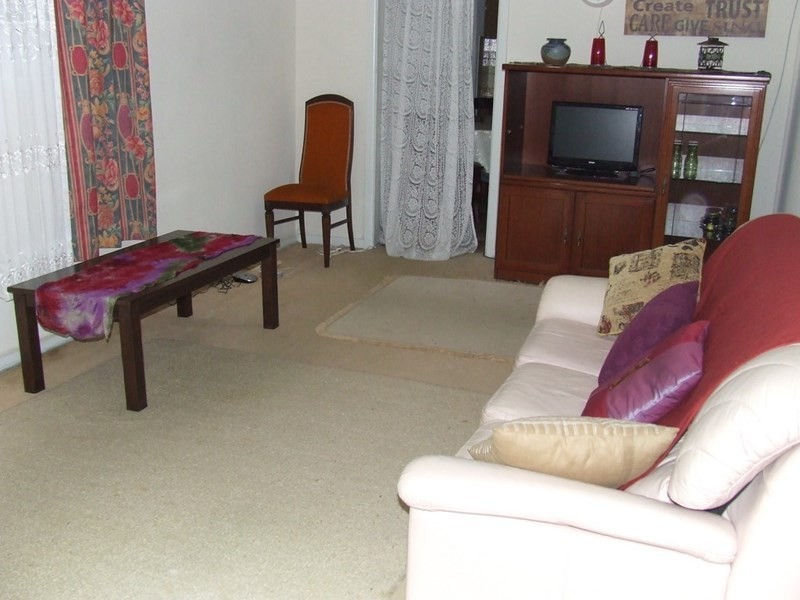 42 Vasey Avenue, Lalor VIC 3075