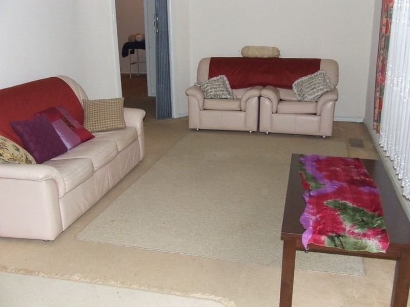 42 Vasey Avenue, Lalor VIC 3075