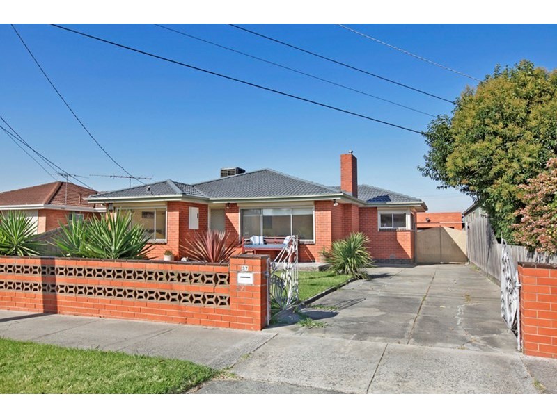 37 Kemp Avenue, Thomastown VIC 3074