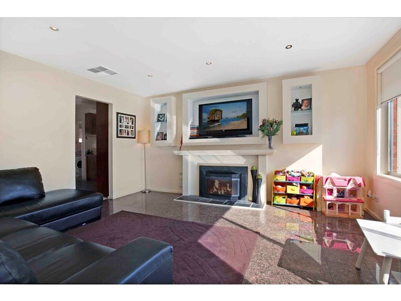 37 Kemp Avenue, Thomastown VIC 3074