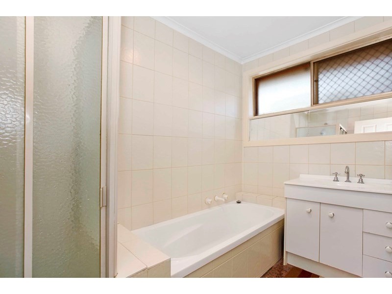 37 Kemp Avenue, Thomastown VIC 3074