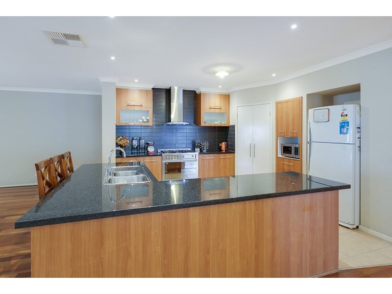 23 McArthurs Road, South Morang VIC 3752