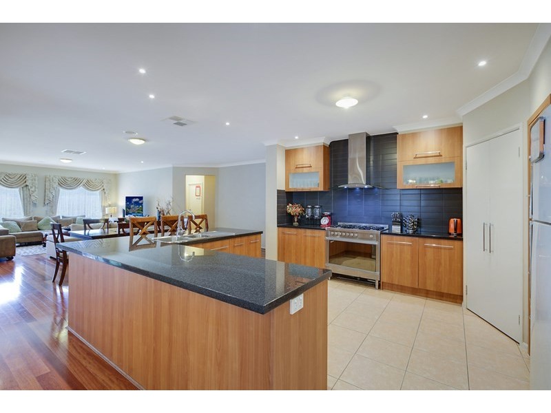 23 McArthurs Road, South Morang VIC 3752