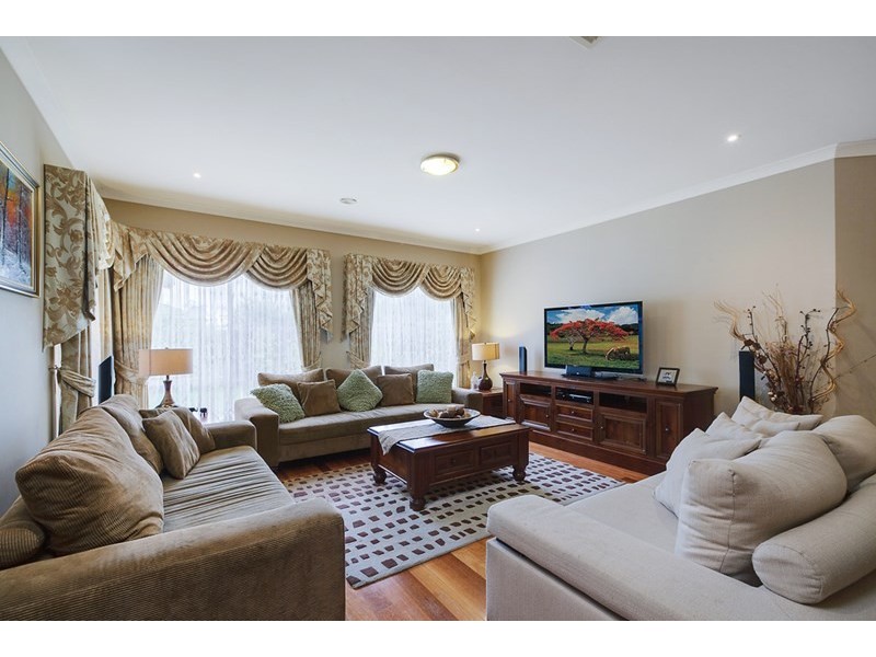 23 McArthurs Road, South Morang VIC 3752