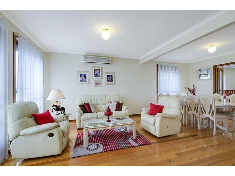 81 Moorhead Drive, Mill Park VIC 3082