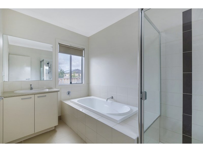 11 Allessi Avenue, Epping VIC 3076