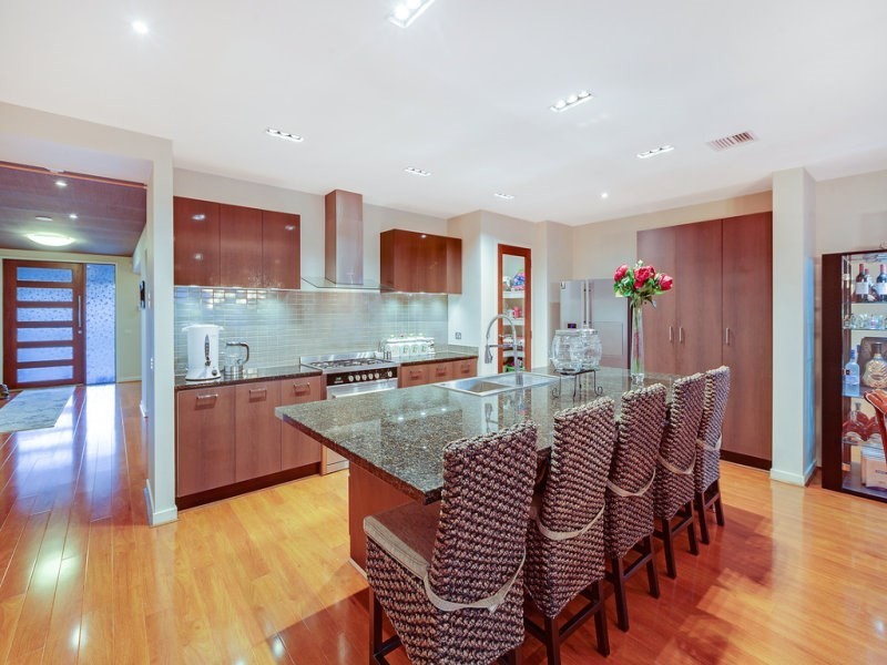 8 McCubbin Way, Mernda VIC 3754