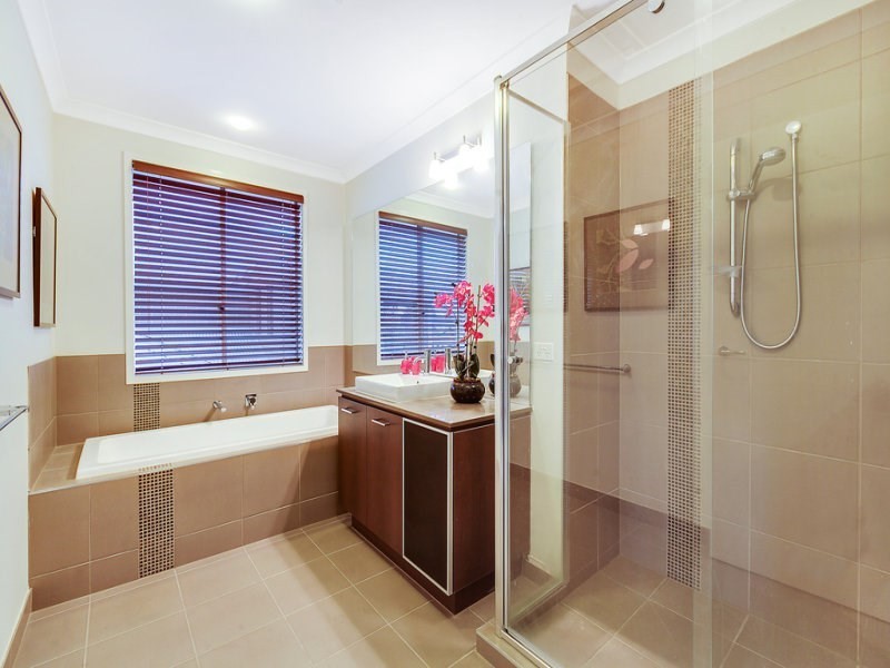 8 McCubbin Way, Mernda VIC 3754