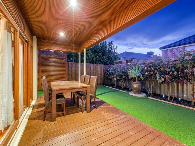 8 McCubbin Way, Mernda VIC 3754