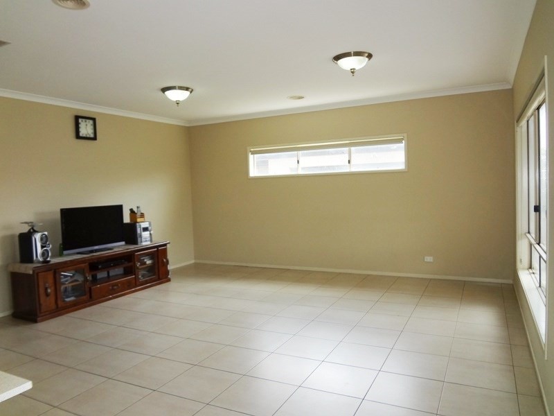 12 Kassandra Heights, Epping VIC 3076