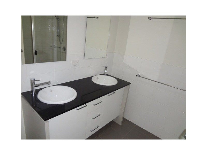 4 Amphion Street, Epping VIC 3076