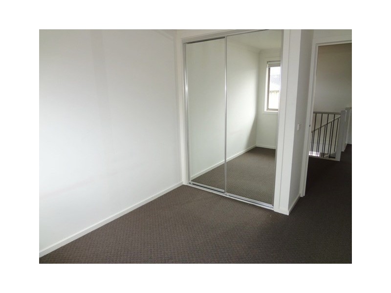 4 Amphion Street, Epping VIC 3076