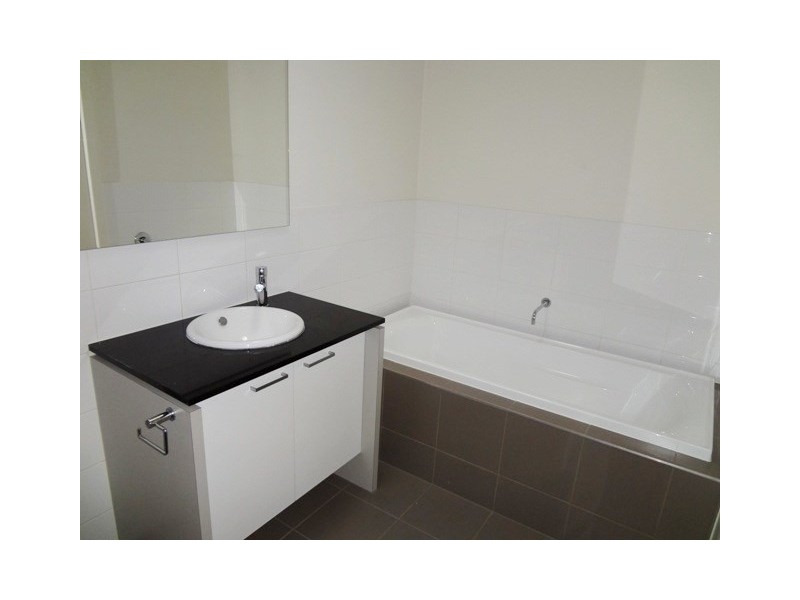 4 Amphion Street, Epping VIC 3076