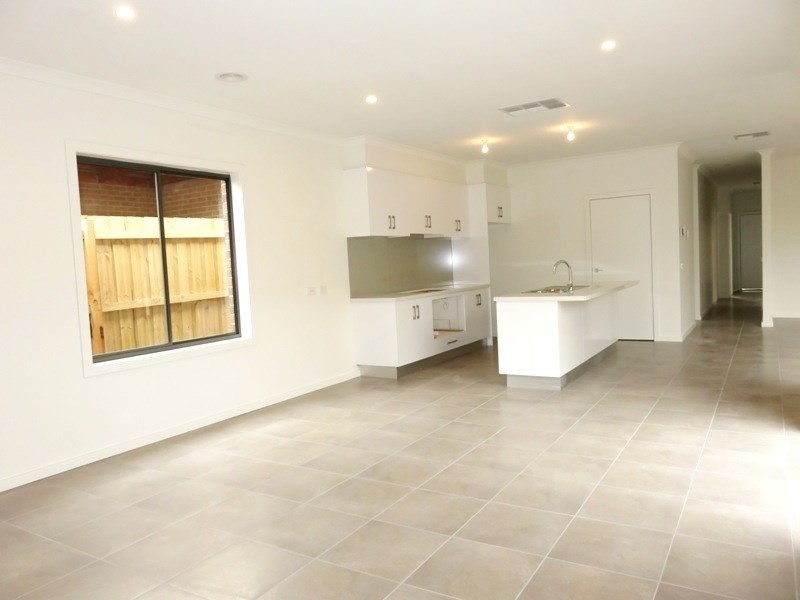 42 Eynesbury View, Wollert VIC 3750