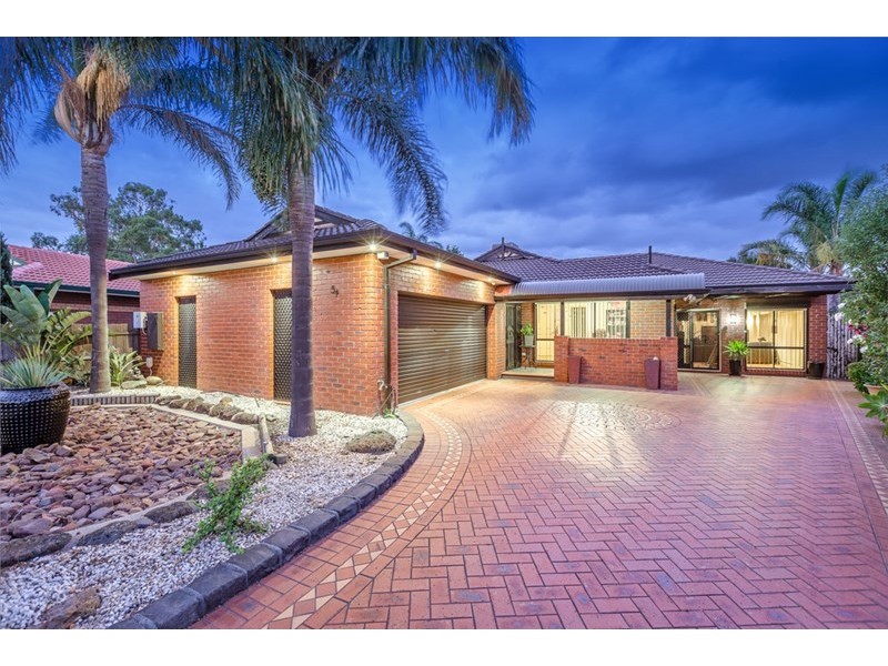 54 Carbon Crescent, Mill Park VIC 3082