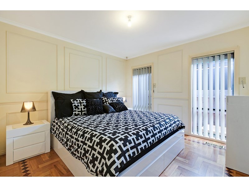 54 Carbon Crescent, Mill Park VIC 3082