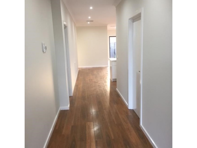 122 Wattletree Street, Craigieburn VIC 3064