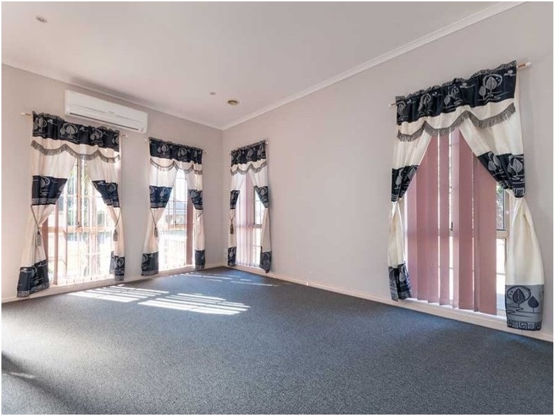 27 Davisson Street, Epping VIC 3076
