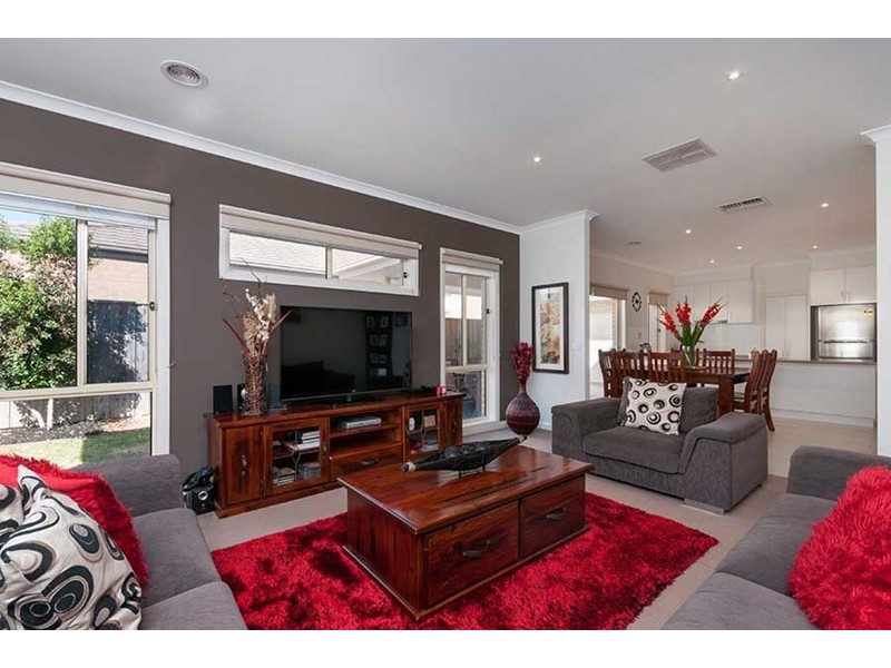 20 Walker Drive, Doreen VIC 3754