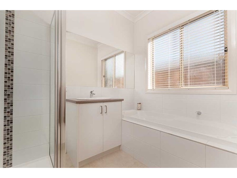 20 Walker Drive, Doreen VIC 3754