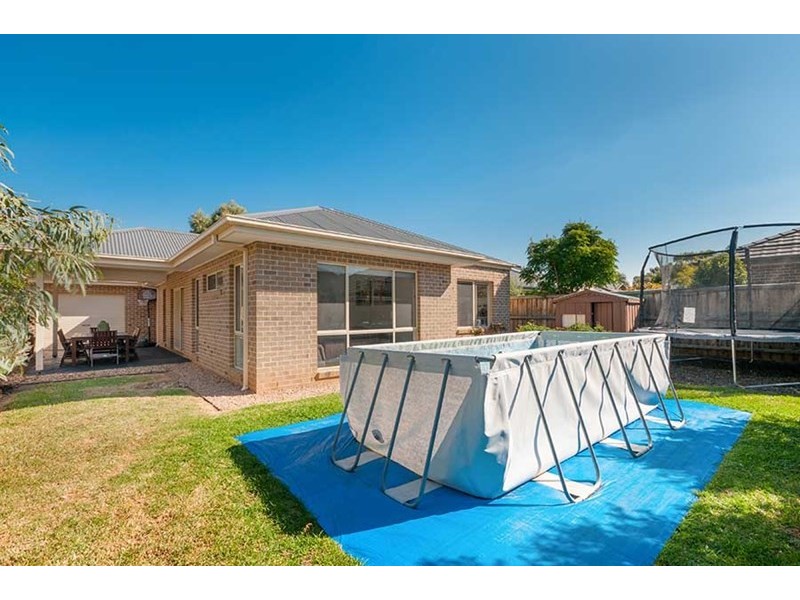 20 Walker Drive, Doreen VIC 3754