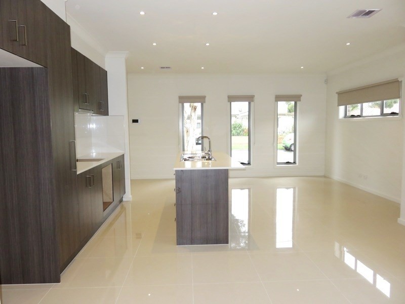 1/13 Charles Street, Thomastown VIC 3074