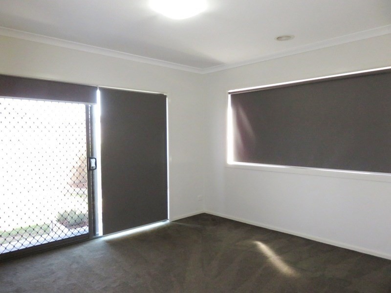 27 Keane Crescent, Lalor VIC 3075